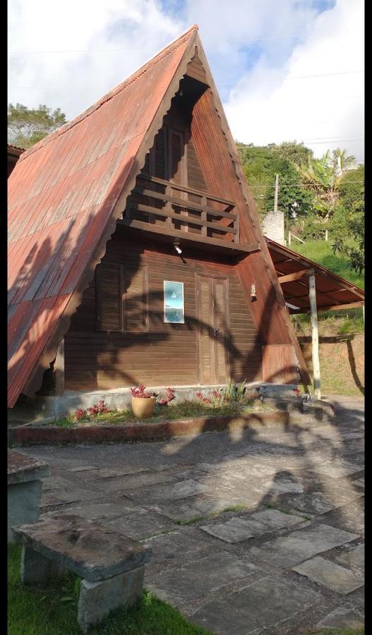 Вилла Chale Linda Vista 5 Min. Do Centro Нова-Фрибургу Экстерьер фото
