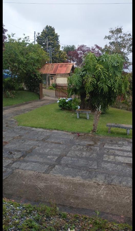 Вилла Chale Linda Vista 5 Min. Do Centro Нова-Фрибургу Экстерьер фото
